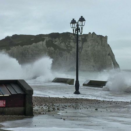 La Caique Maison A 100 M De La Plage Et Des Falaises Étretat Exterior foto